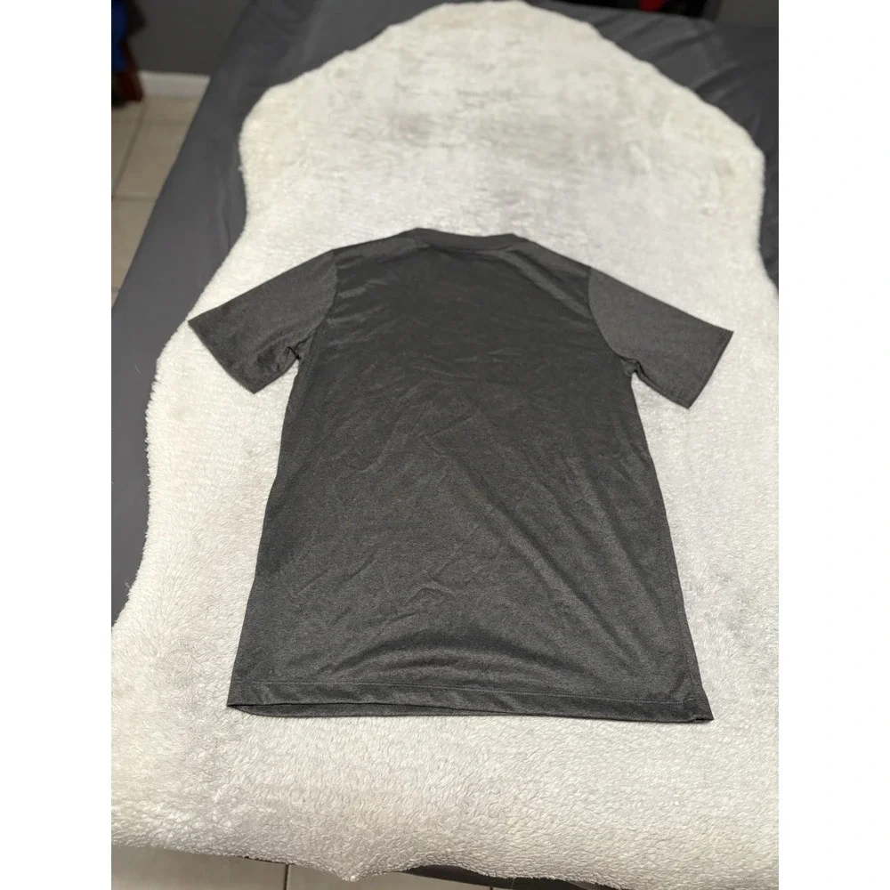 New Nike T Shirt Kids Boys XL Gray Short Sleeve Performance Dri Fit H Football